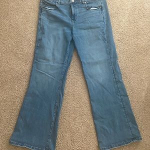 AMERICAN EAGLE Favorite Boyfriend Jeans Size 16